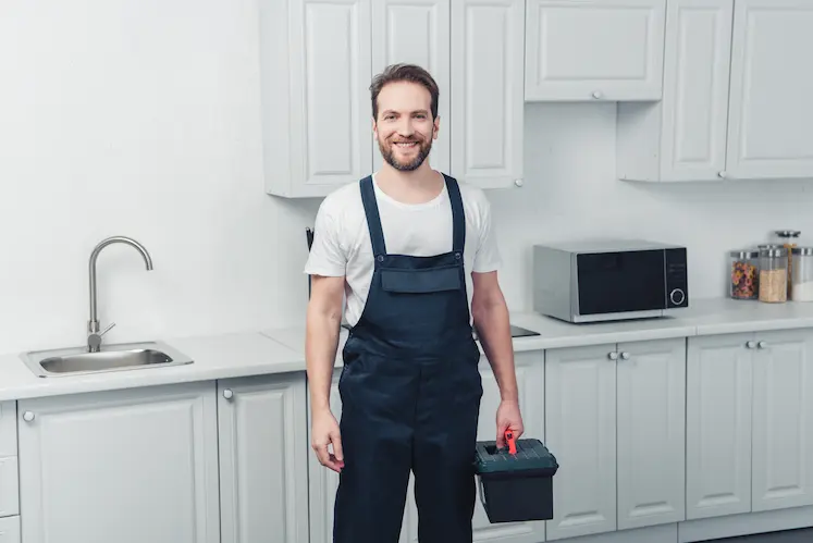 Local tradesperson visiting a property in Bath